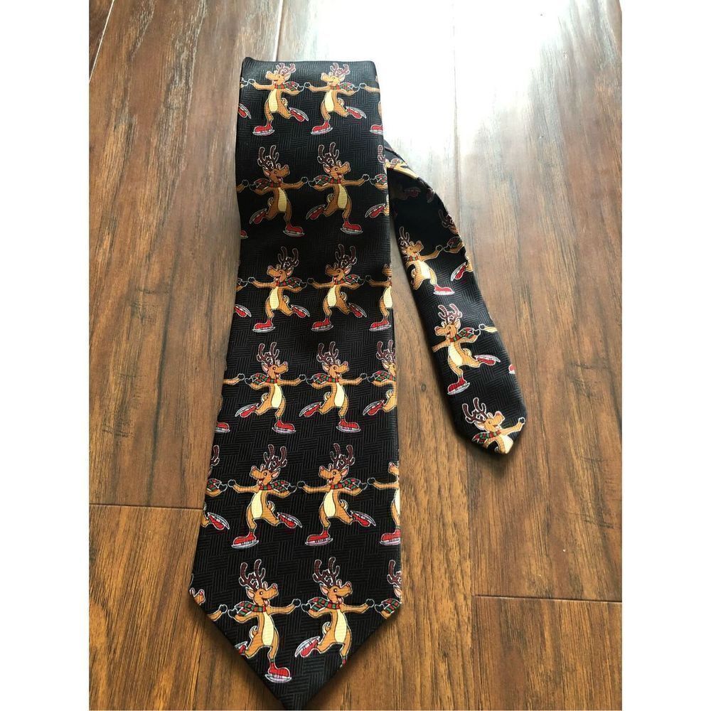 Addiction Christmas tie reindeer on skates